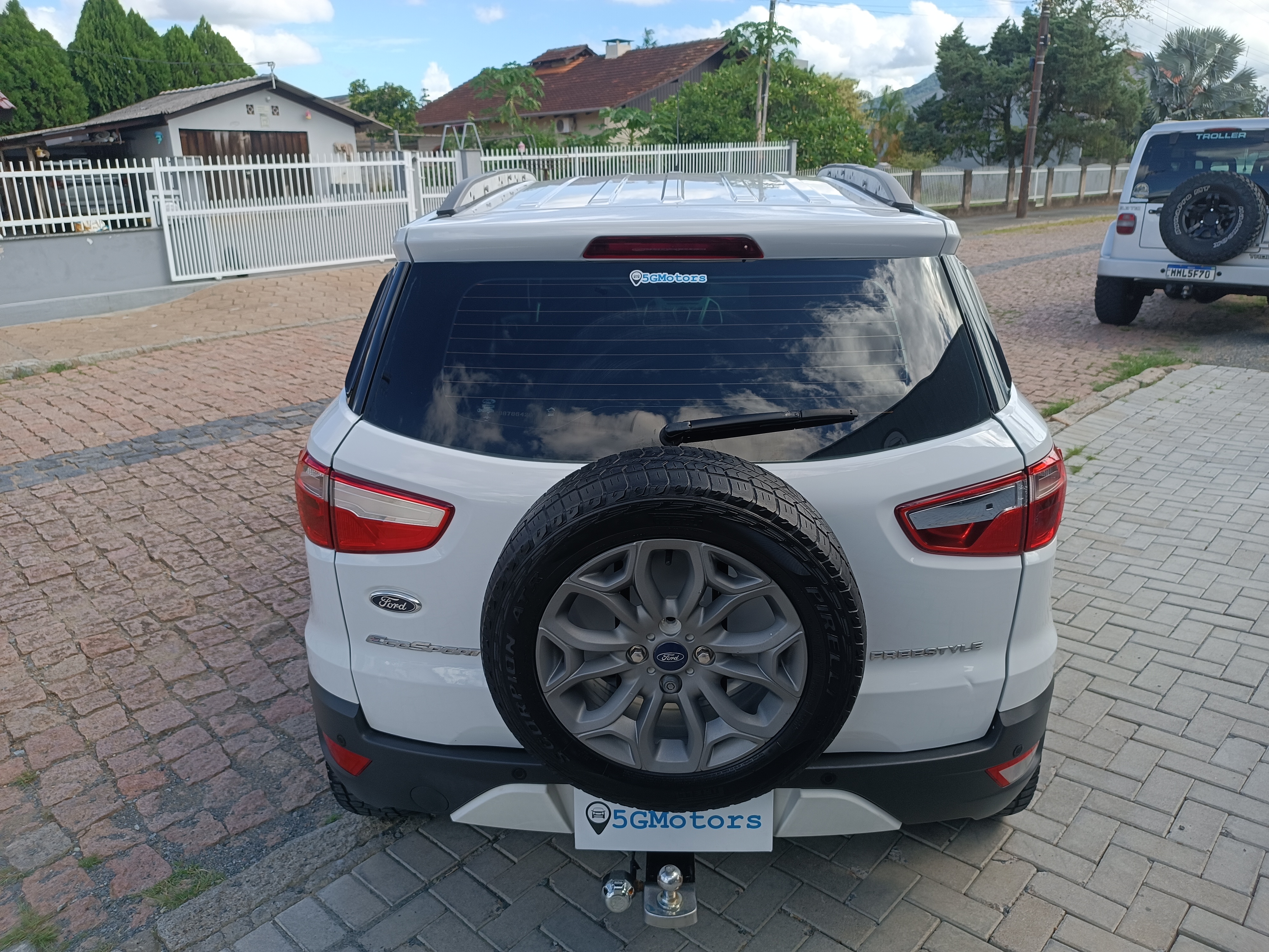 Carro/Camioneta - FORD - EcoSport - FREESTYLE 1.6 16V Flex 5p - 2013