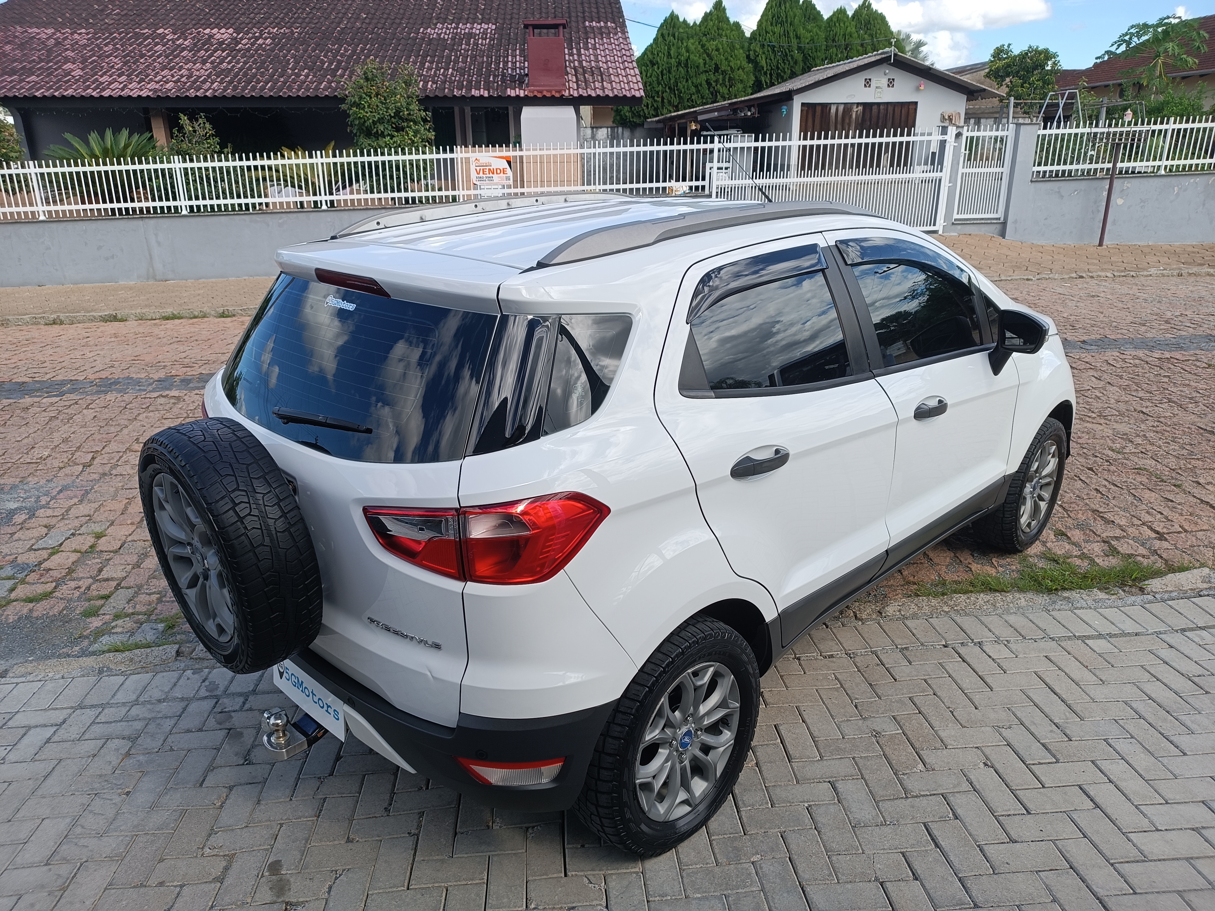 Carro/Camioneta - FORD - EcoSport - FREESTYLE 1.6 16V Flex 5p - 2013