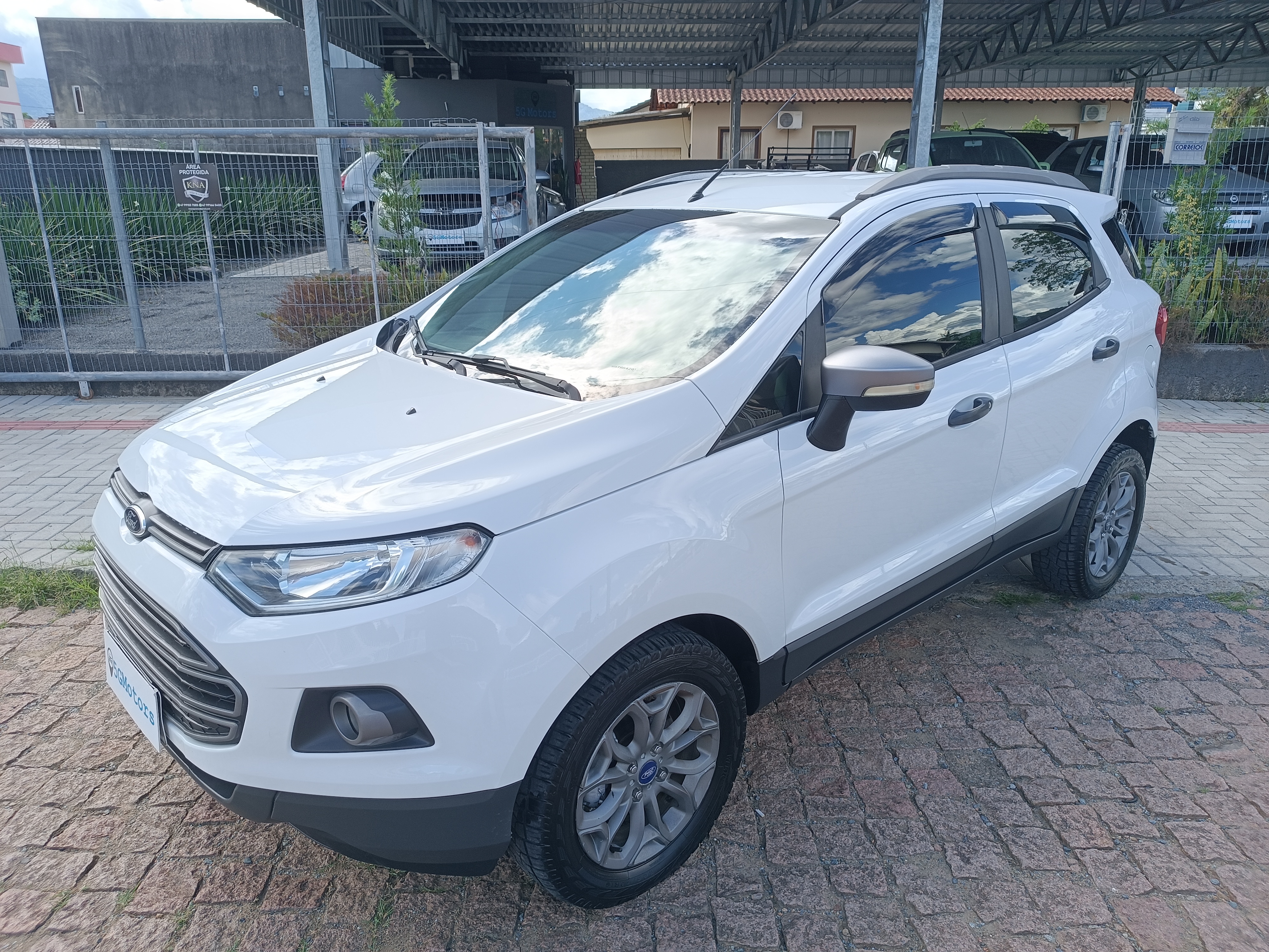 Carro/Camioneta - FORD - EcoSport - FREESTYLE 1.6 16V Flex 5p - 2013