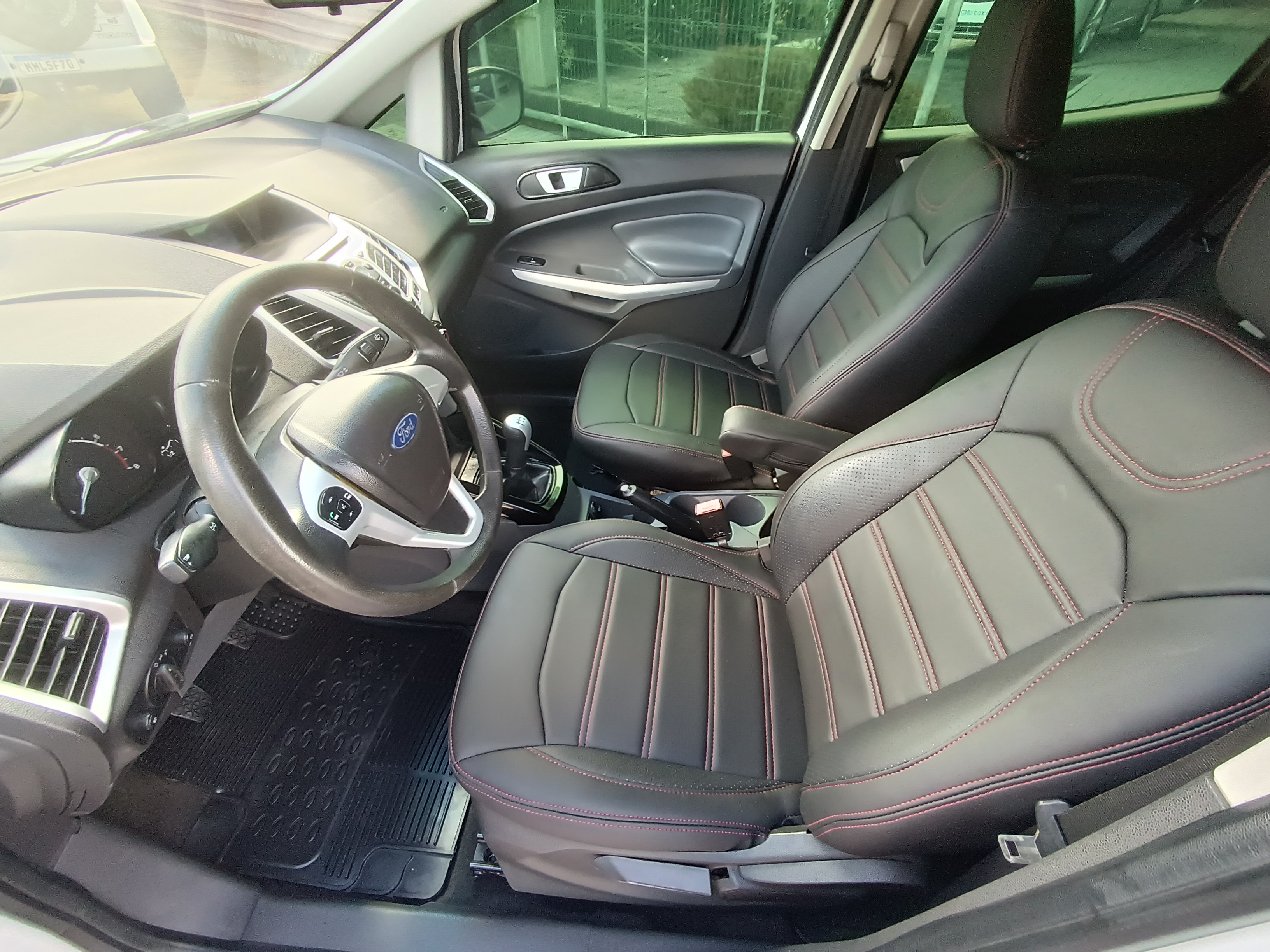 Carro/Camioneta - FORD - EcoSport - FREESTYLE 1.6 16V Flex 5p - 2013