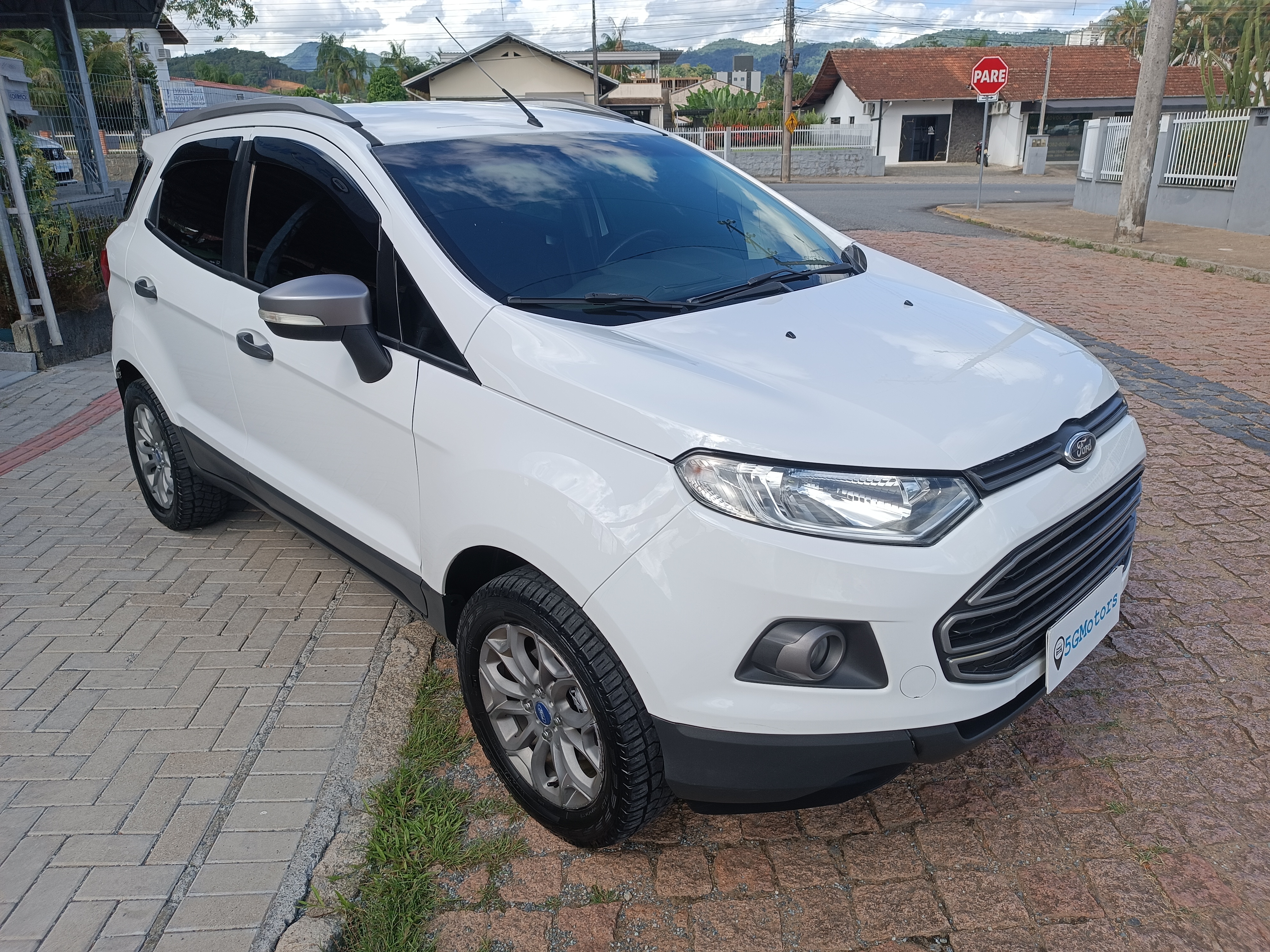 Carro/Camioneta - FORD - EcoSport - FREESTYLE 1.6 16V Flex 5p - 2013