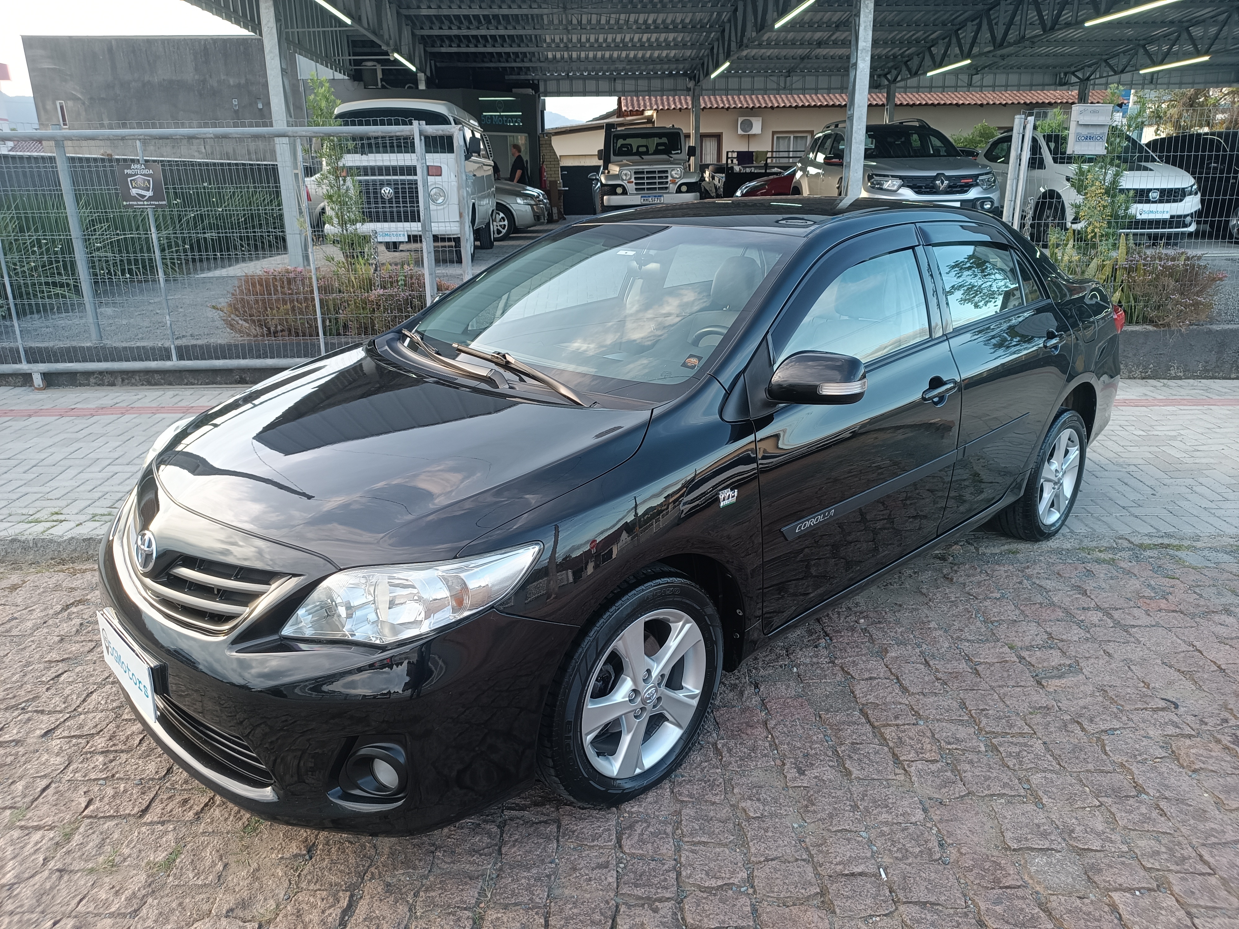 Carro/Camioneta - TOYOTA - Corolla - XEi 2.0 Flex 16V Aut. - 2014