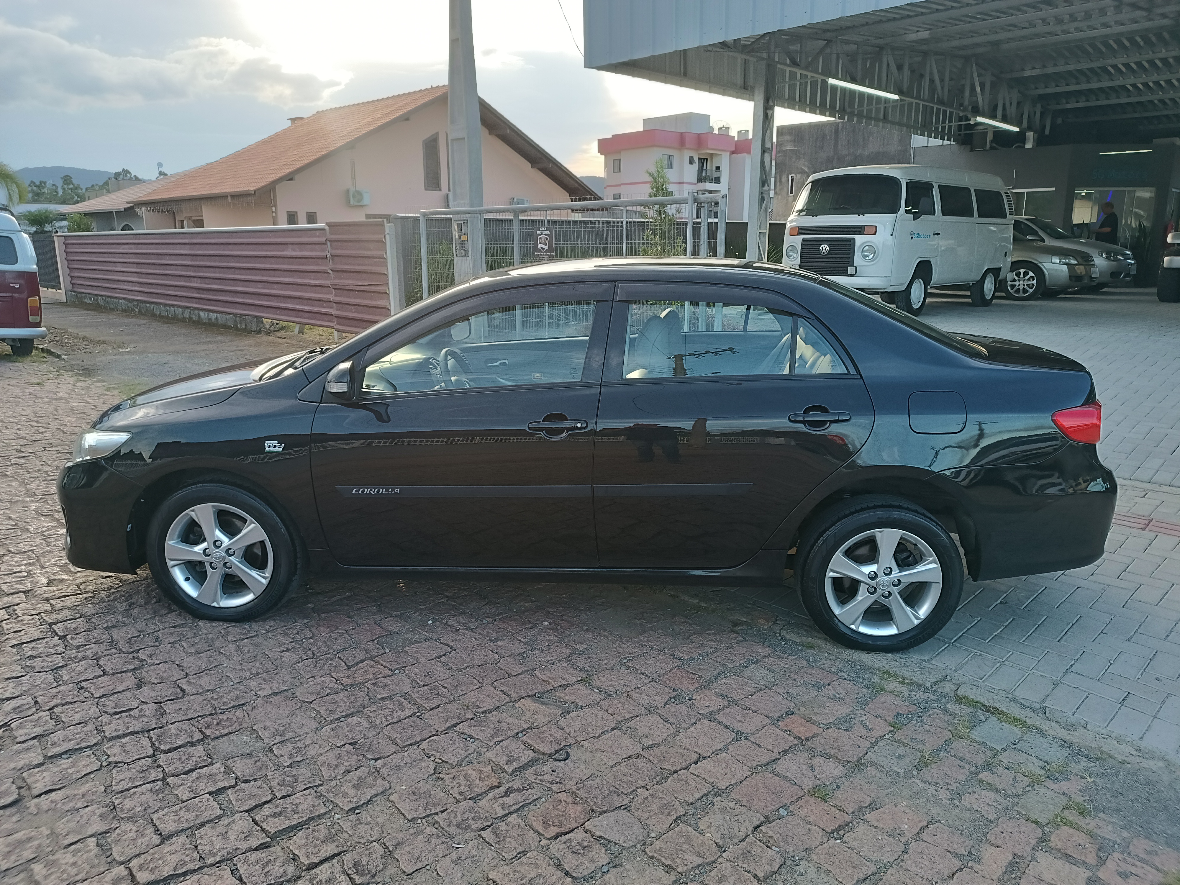 Carro/Camioneta - TOYOTA - Corolla - XEi 2.0 Flex 16V Aut. - 2014