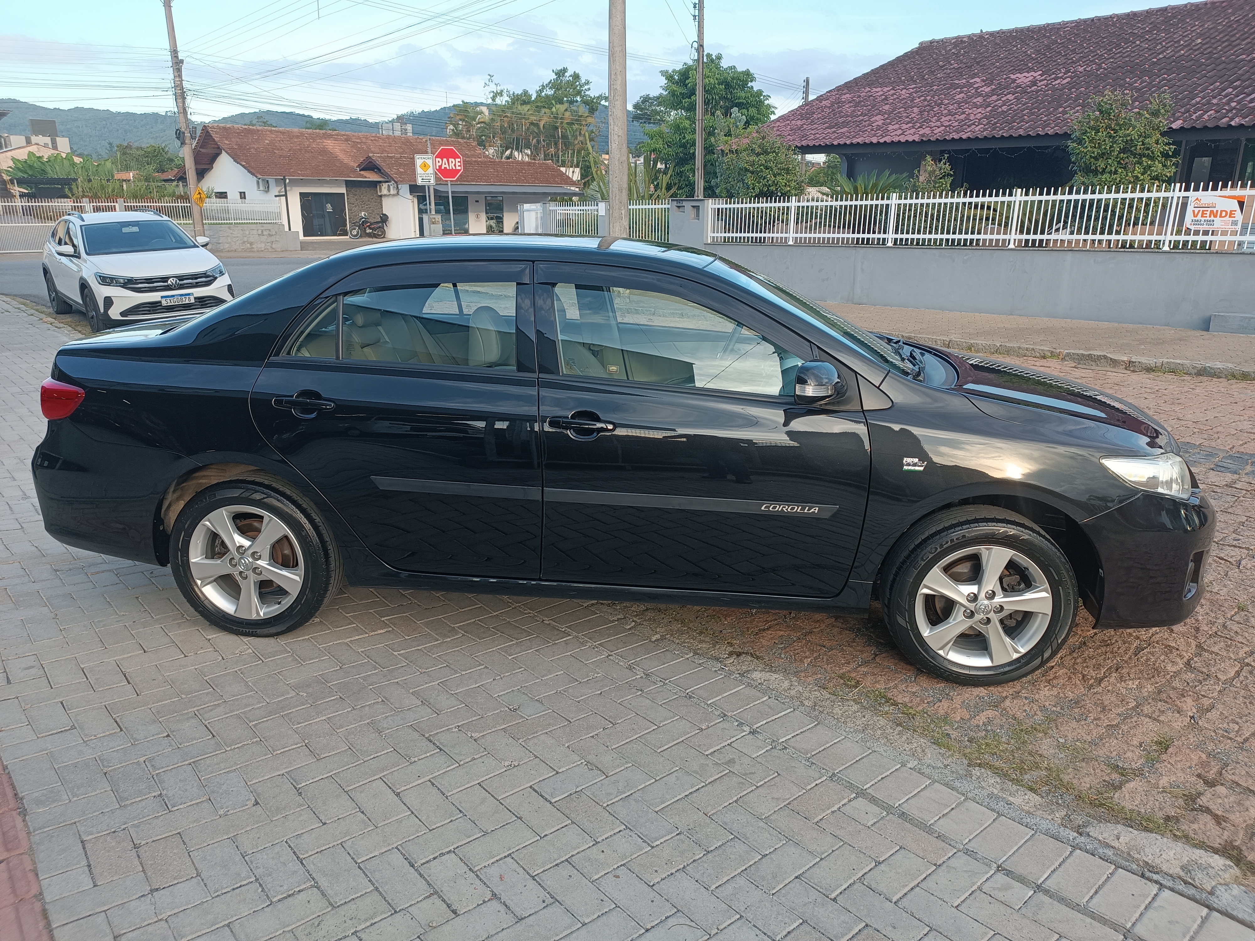Carro/Camioneta - TOYOTA - Corolla - XEi 2.0 Flex 16V Aut. - 2014