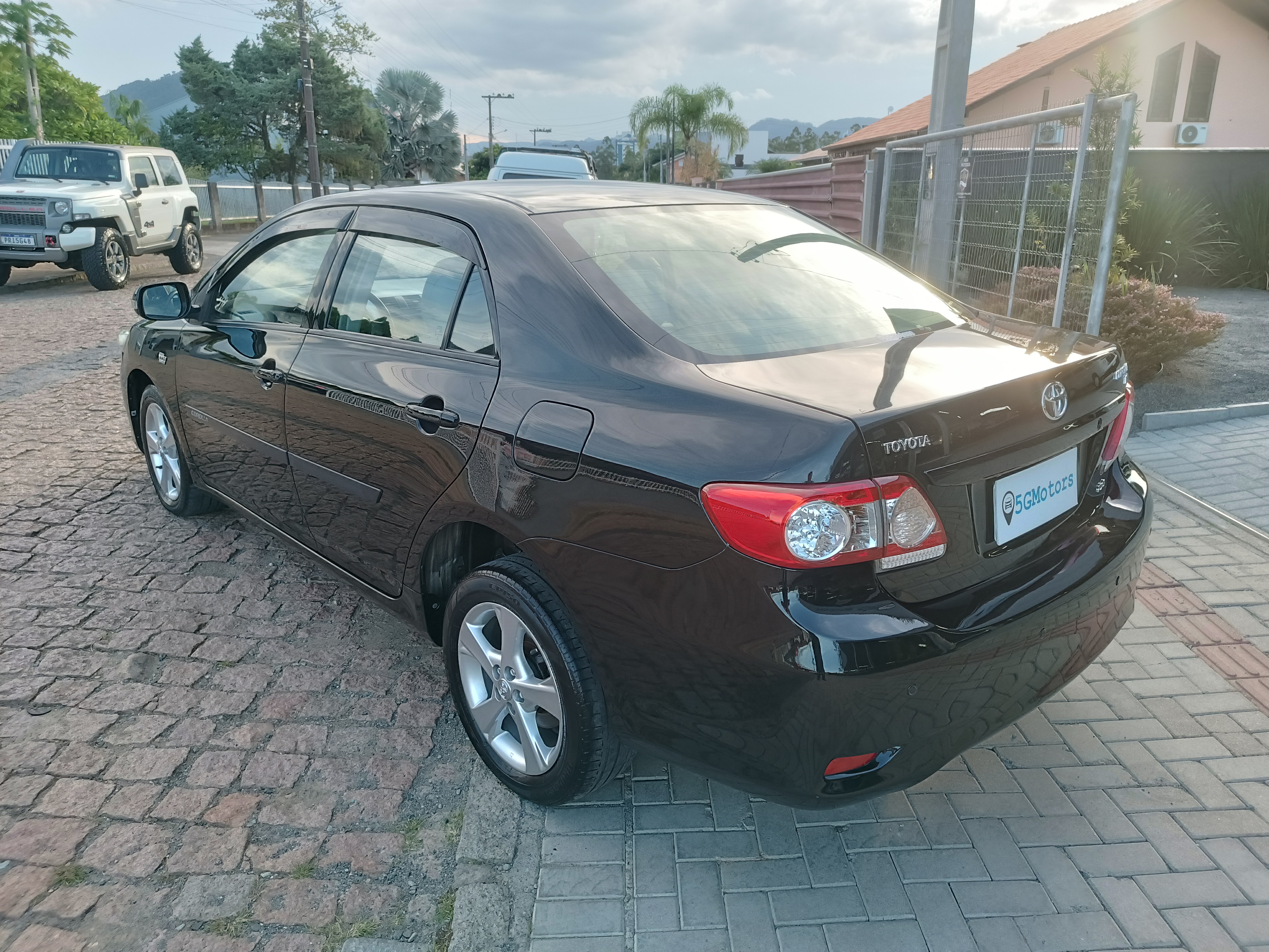 Carro/Camioneta - TOYOTA - Corolla - XEi 2.0 Flex 16V Aut. - 2014